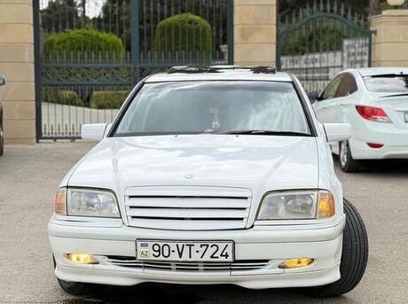Mercedes C 230