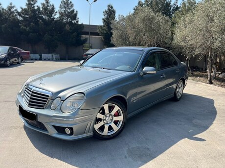 Mercedes E 240 2004