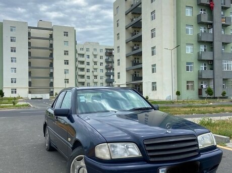 Mercedes C 180