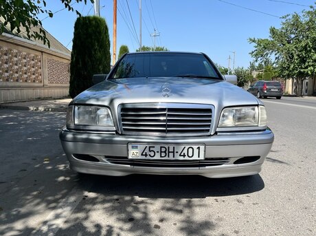 Mercedes C 240