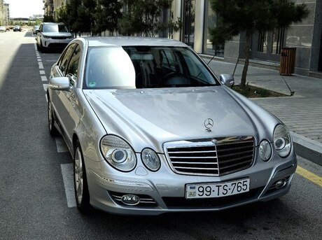 Mercedes E 200