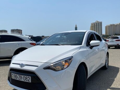 Toyota Yaris iA 2015