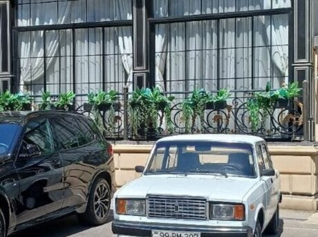 LADA (VAZ) 2107 2001