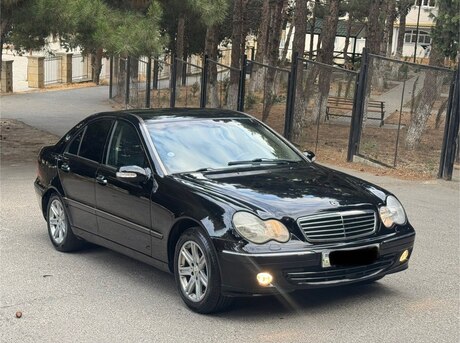 Mercedes C 240
