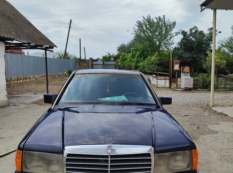 Mercedes 190 1990