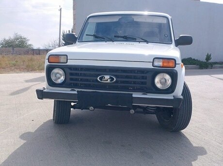 LADA (VAZ) Niva 2017