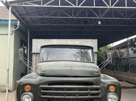 ZIL 130