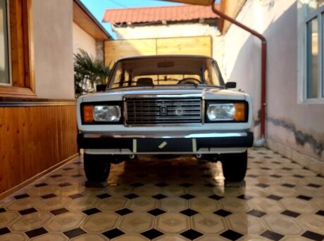 LADA (VAZ) 2107 2010