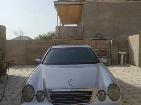 Mercedes E 220 d 2001
