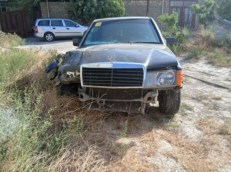Mercedes 190 1990
