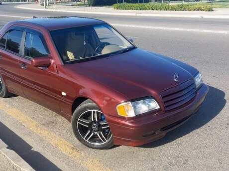 Mercedes C 240
