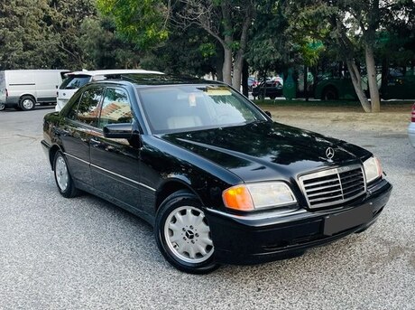 Mercedes C 230