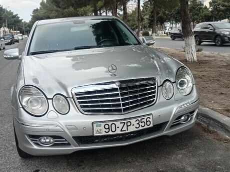 Mercedes E 240 2003