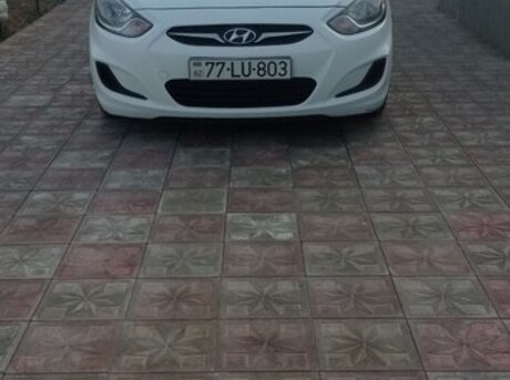 Hyundai Accent 2013