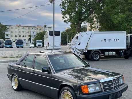 Mercedes 190