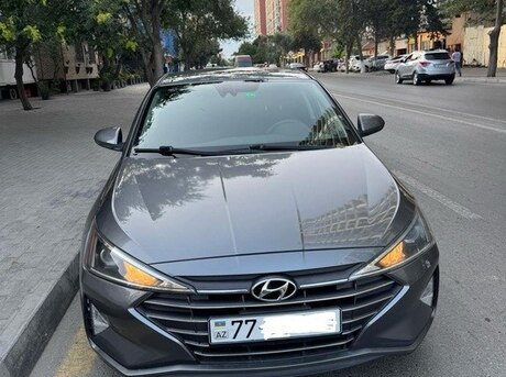 Hyundai Elantra 2019