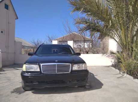 Mercedes C 180
