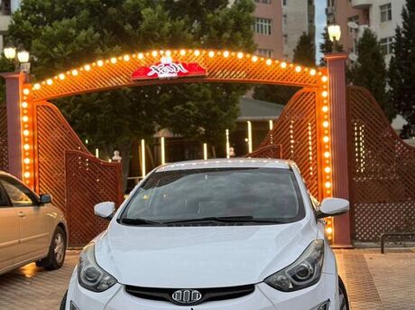 Hyundai Avante 2015