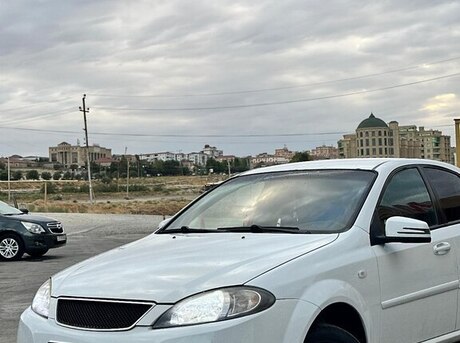 Daewoo Gentra 2014