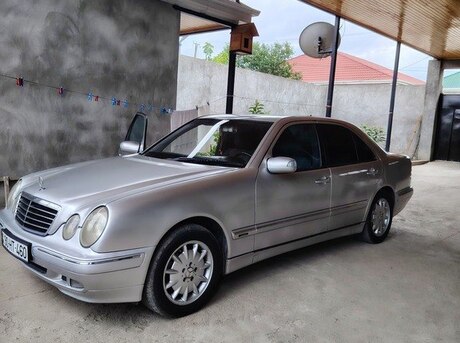Mercedes E 240 1999