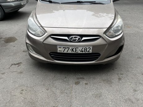 Hyundai Accent 2012
