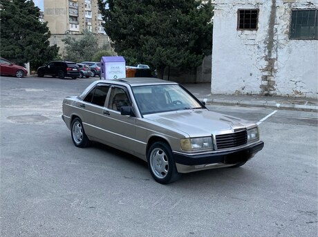 Mercedes 190