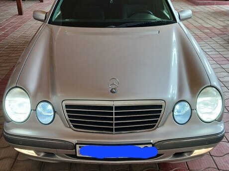 Mercedes E 260 2000