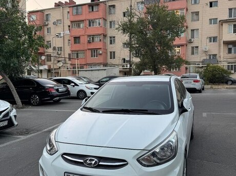 Hyundai Accent 2015
