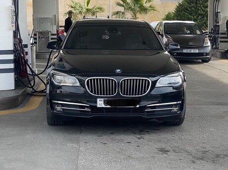 BMW 750 2009