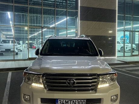 Toyota Land Cruiser 2013