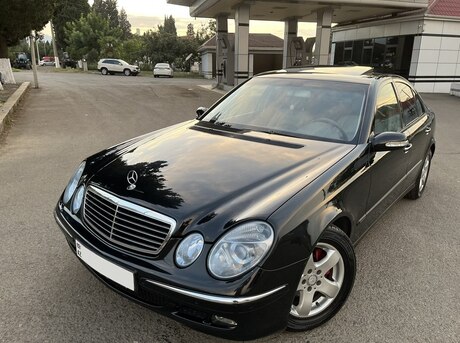 Mercedes E 240 2004