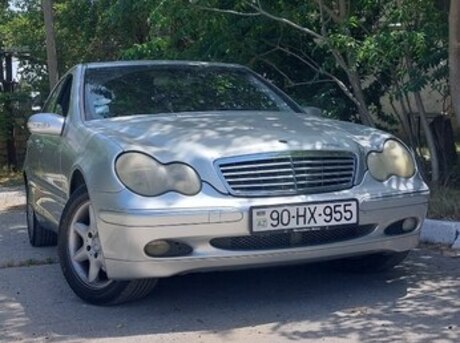 Mercedes C 240