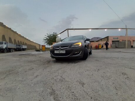 Opel Astra 2013