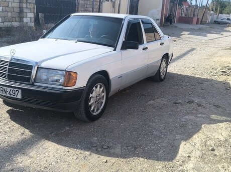 Mercedes 190 1990
