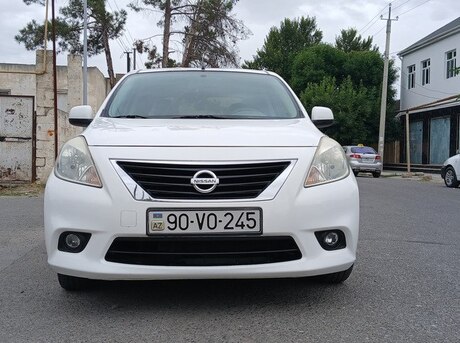 Nissan Sunny 2012