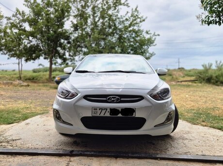Hyundai Accent 2015