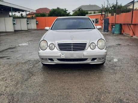 Mercedes E 240 2001