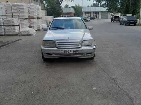 Mercedes C 180