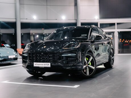 Porsche Cayenne E-Hybrid 2025