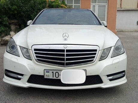 Mercedes E 350 4MATIC 2012