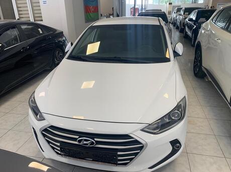 Hyundai Elantra 2016