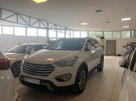 Hyundai Grand Santa Fe