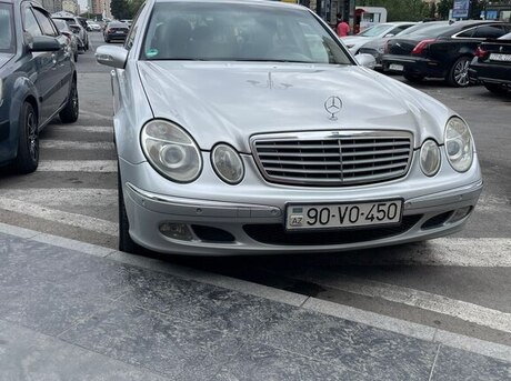 Mercedes E 240 2003