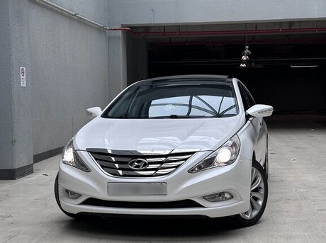 Hyundai Sonata 2010