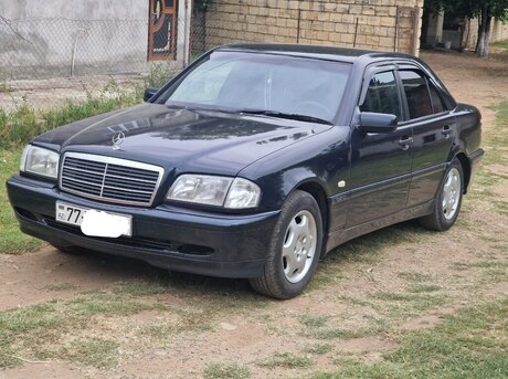 Mercedes C 180