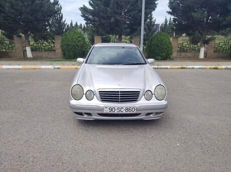 Mercedes E 270 2000