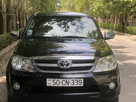 Toyota Fortuner 2005