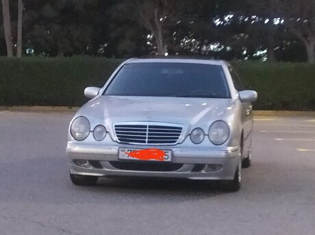 Mercedes E 240 2000