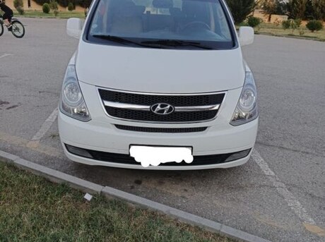 Hyundai H-1 2012