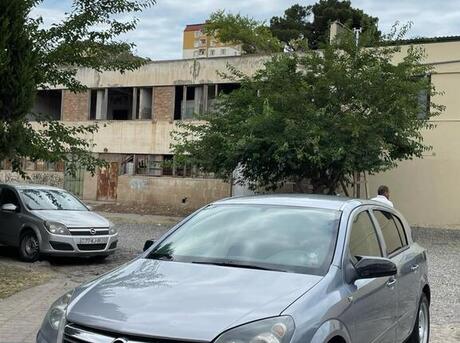 Opel Astra 2006